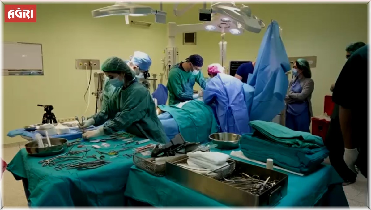 Ağrı'da ilk kez açık kalp ameliyatı yapıldı