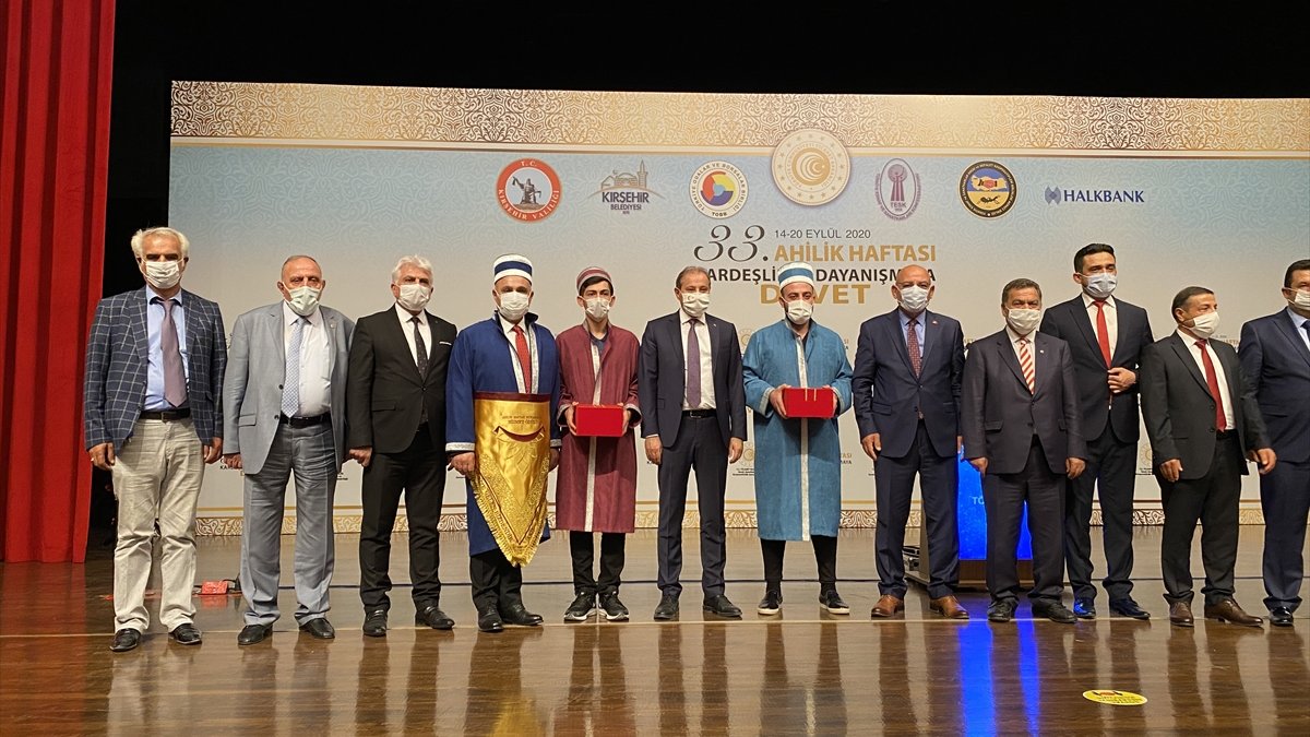 Ahilik Hizmet Ödülü bu yıl Halkbank Genel Müdürü Osman Arslan'a verildi