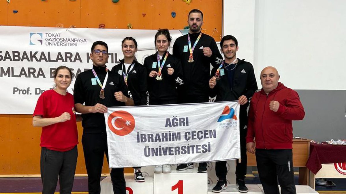AİÇÜ’lü Öğrenciler Şampiyonalardan Madalyalarla Döndü