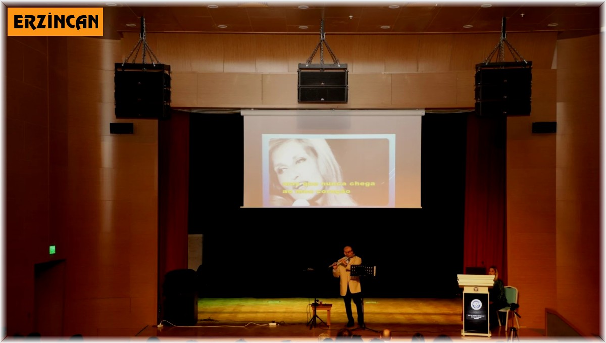 'Ajda Pekkan Repertuvarından Türkçe Söylenen Yabancı Şarkılar' adlı konser verildi