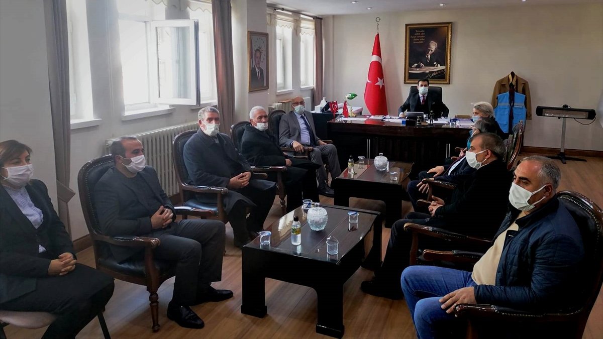 AK Parti Bulanık teşkilatından Kaymakam Mehmet İlidi'ye ziyaret