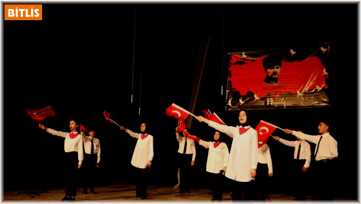 Bitlis'in ilçelerinde Cumhuriyet bayramı kutlamaları