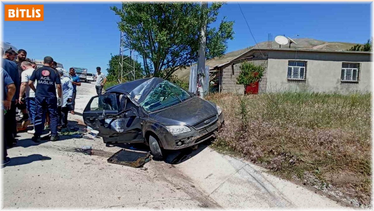 Bitlis'te trafik kazası: 5 kişi yaralı