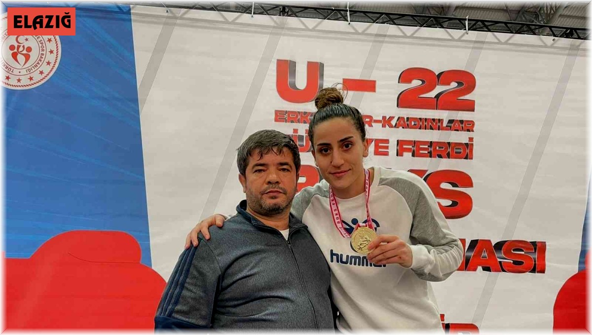 Elazığlı boksörler Kırşehir'den 5 madalya çıkardı