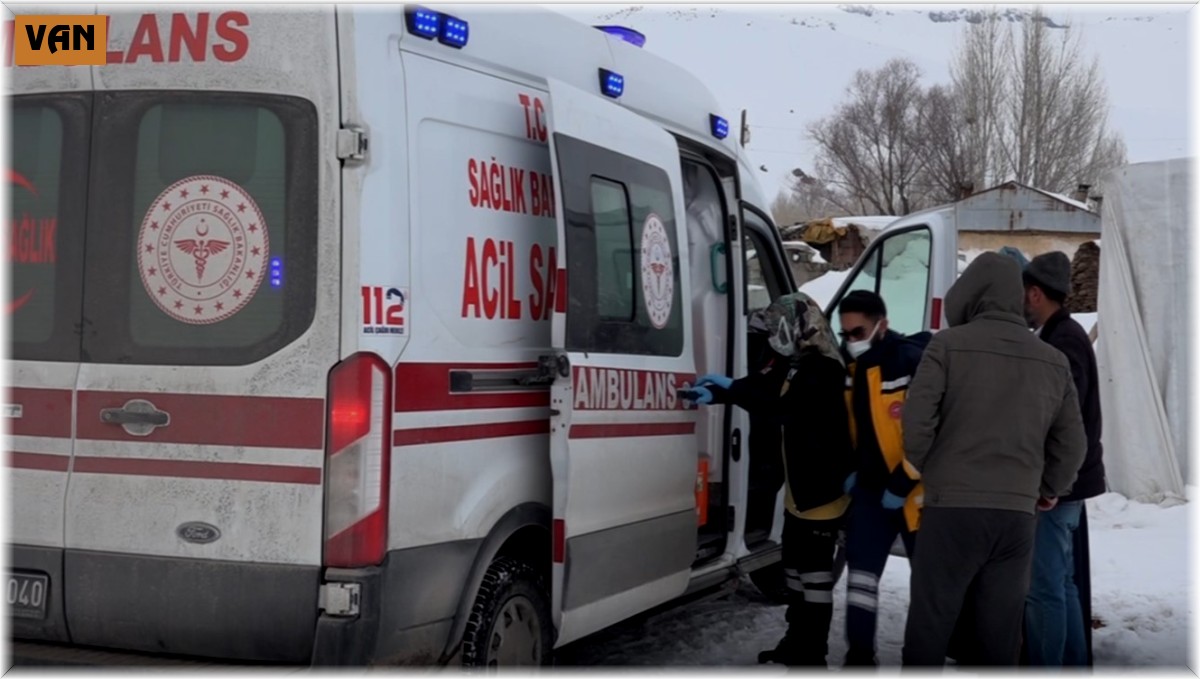 Erciş'te yolu kapanan mahalledeki kalp hastası için seferberlik