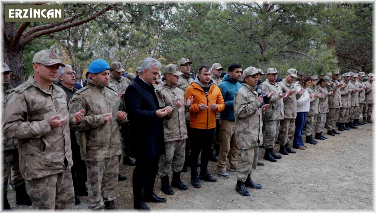 Erzincan'da şehit askerler ve terörle mücadelede başarılı olunması için kurban kesildi