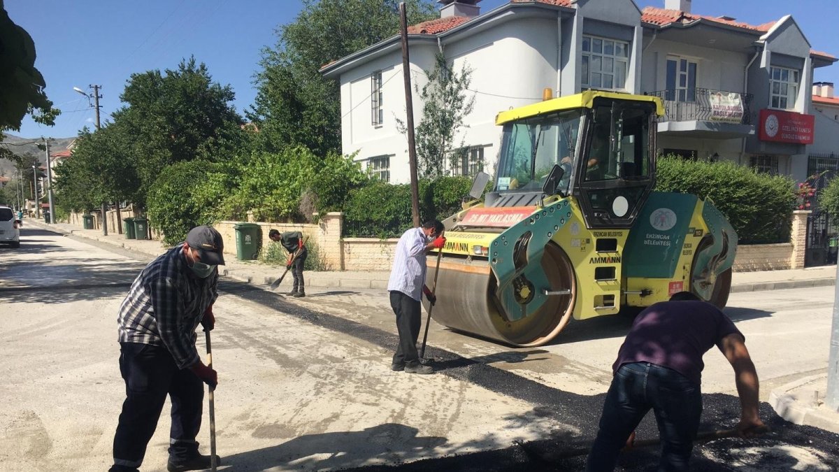 Erzincan'da üst yapı çalışmaları devam ediyor