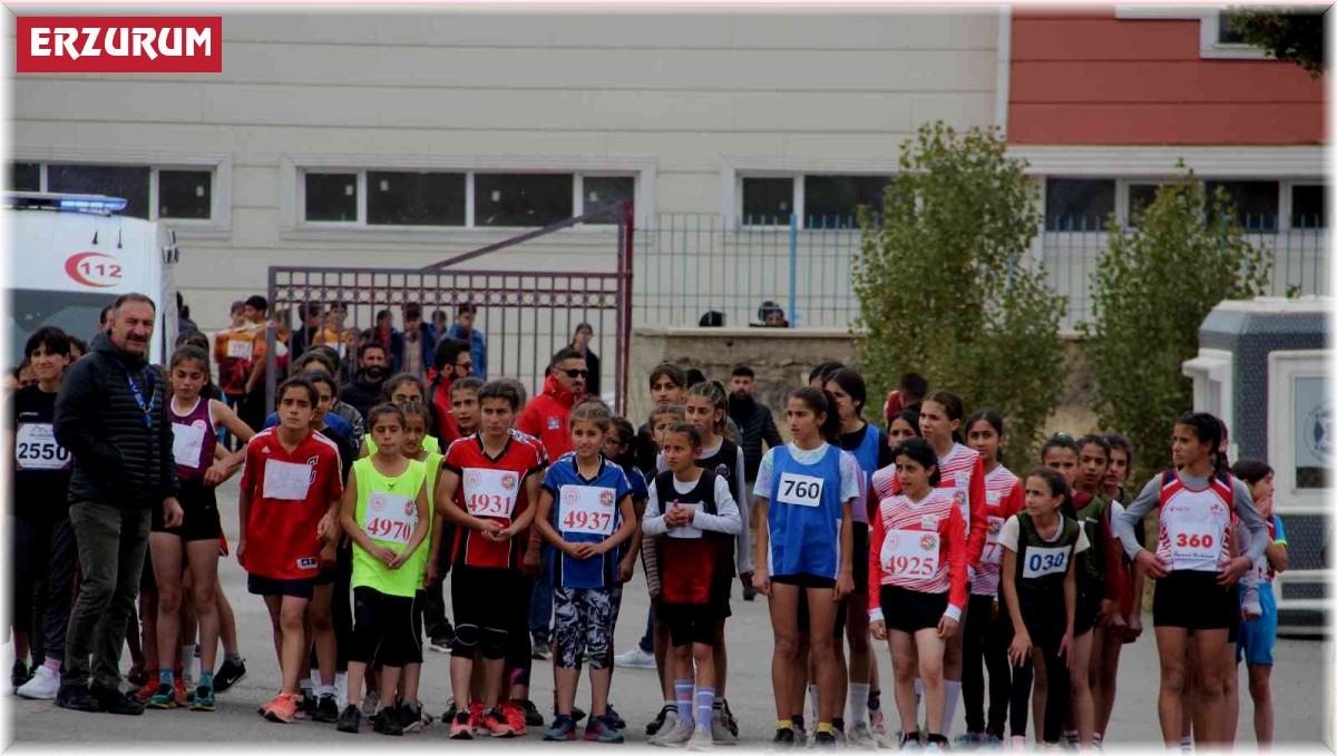 Erzurum'da atletizm kros yarışları düzenlendi