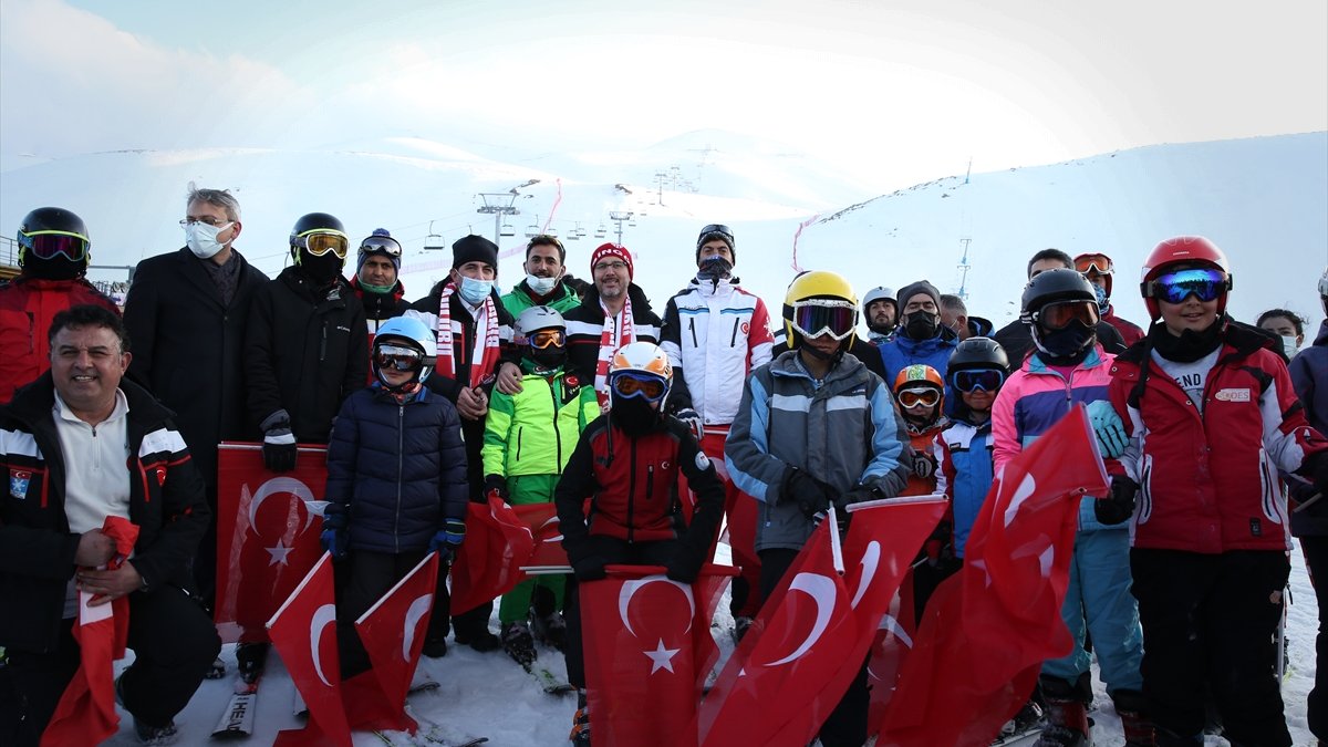 Gençlik ve Spor Bakanı Kasapoğlu, Haserek Kayak Merkezi'ni ziyaret etti