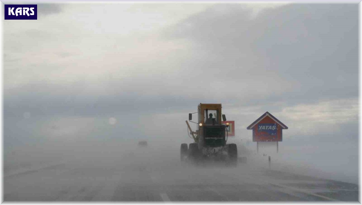 Kars'ta tipiden 6 köy yolu ulaşıma kapandı
