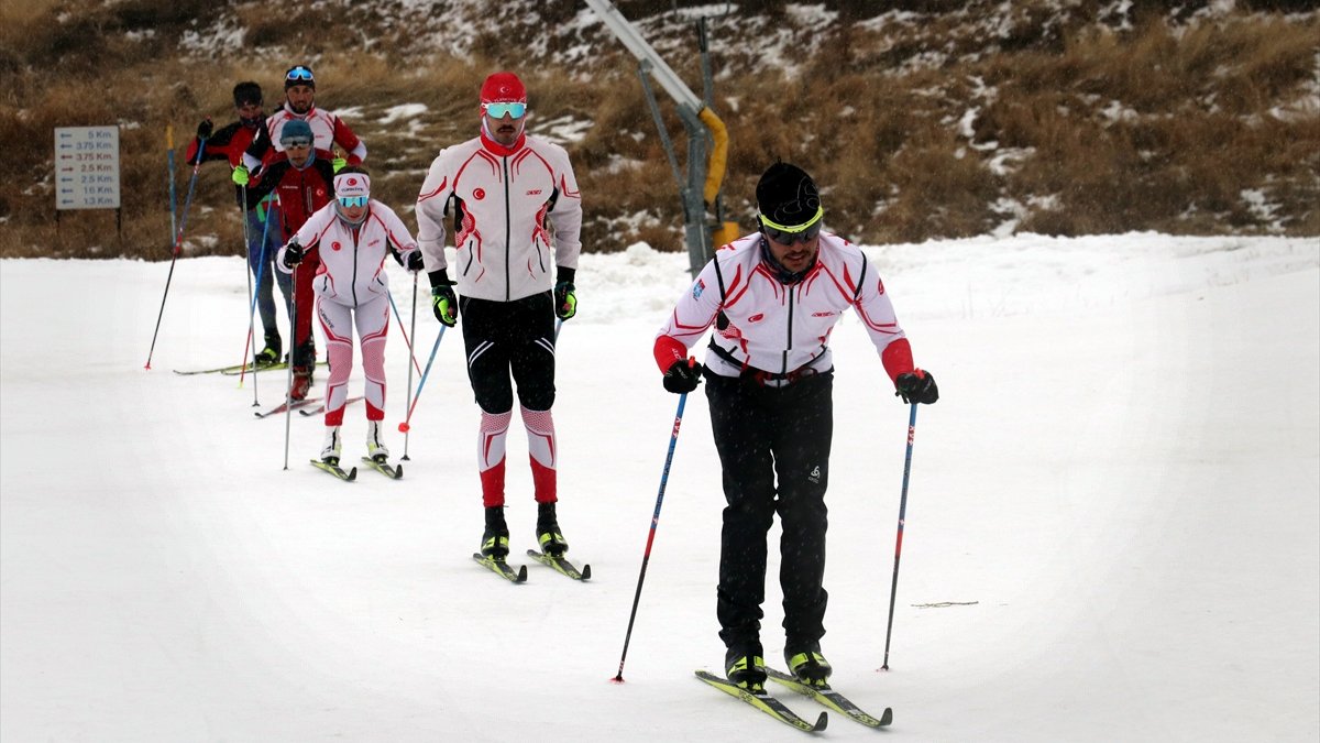 Kayaklı Koşu Olimpik Milli Takımı Erzurum'da güç depoluyor
