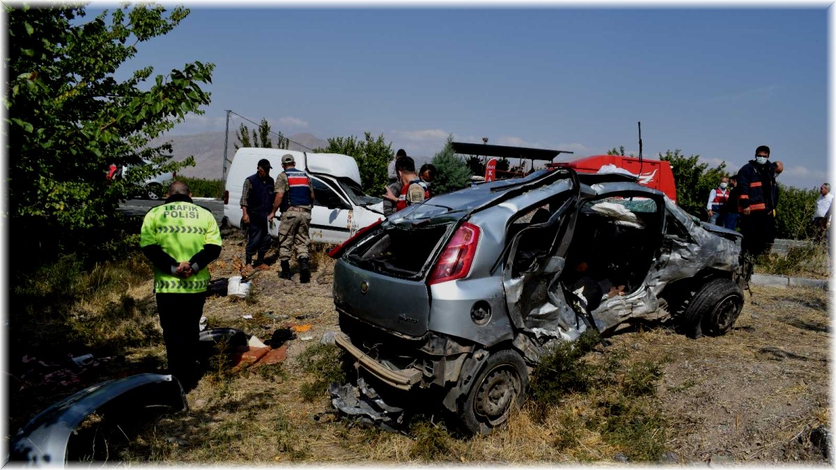 Malatya'da feci kaza: 3 ölü, 4 yaralı