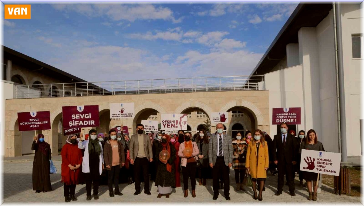 Tuşba Belediyesinden '25 Kasım Kadına Yönelik Şiddete Karşı Uluslararası Mücadele Günü' etkinliği