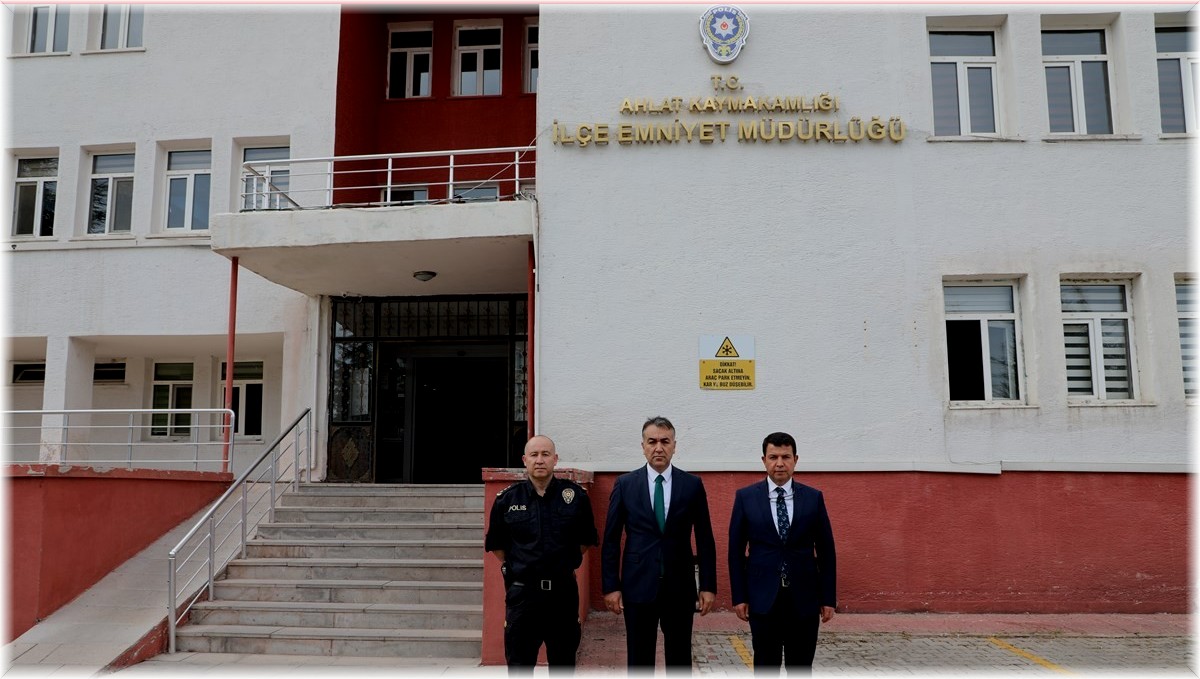 Vali Çağatay'dan Ahlat İlçe Emniyet Müdürü Coşar'a 'hayırlı olsun' ziyareti