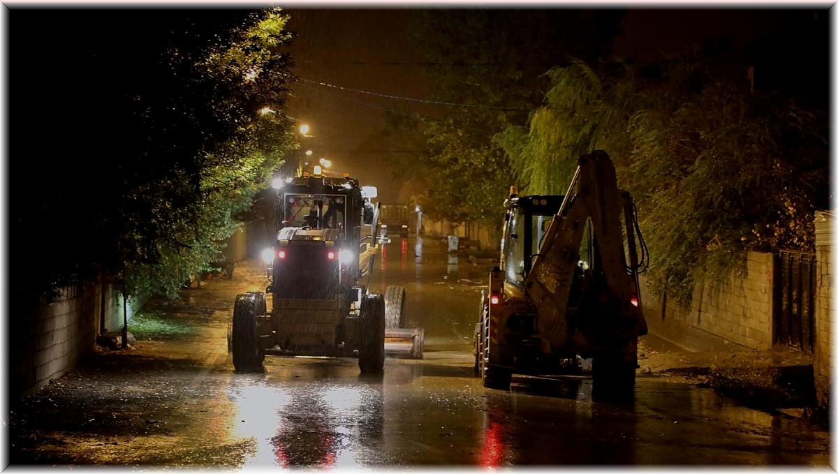 Van'da su baskınlarına büyükşehir belediyesinden anında müdahale