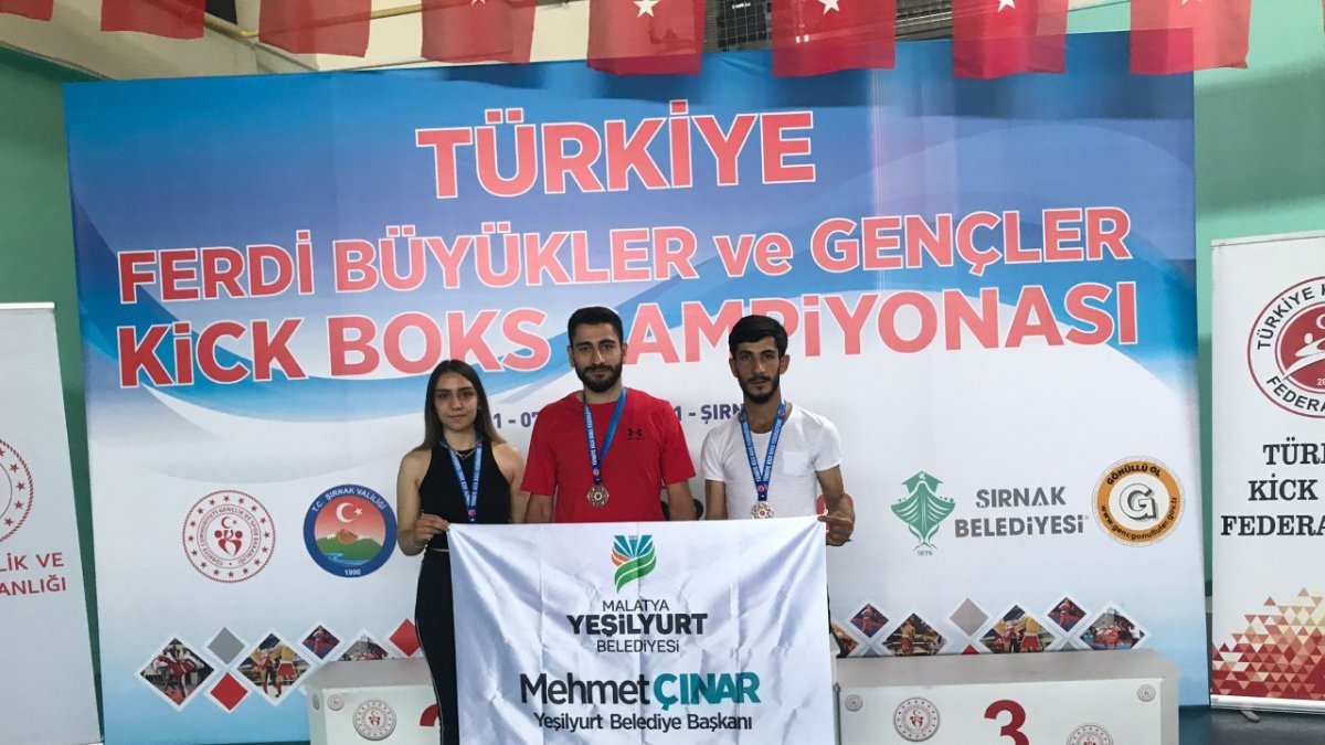 Yeşilyurt Belediyesi kıck-boks sporcuları, Şırnak'tan başarılarla döndü