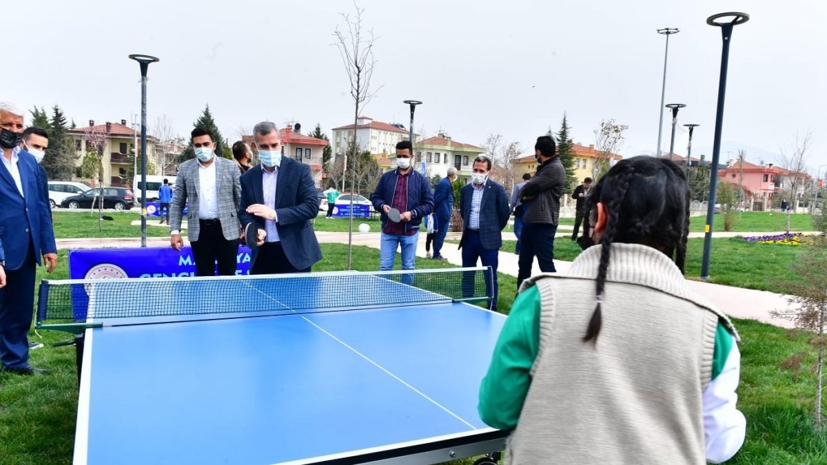 Yeşilyurt Belediyesi, masa tenisi etkinliği düzenledi