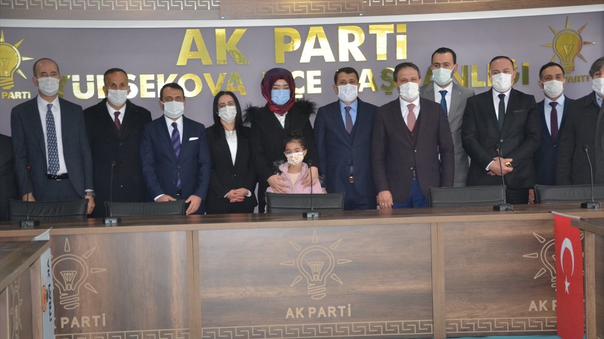 Yüksekova'da AK Parti İlçe Başkanlığı binası açıldı