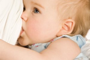 Bebek Kaç Aya Kadar Emzirilmeli?