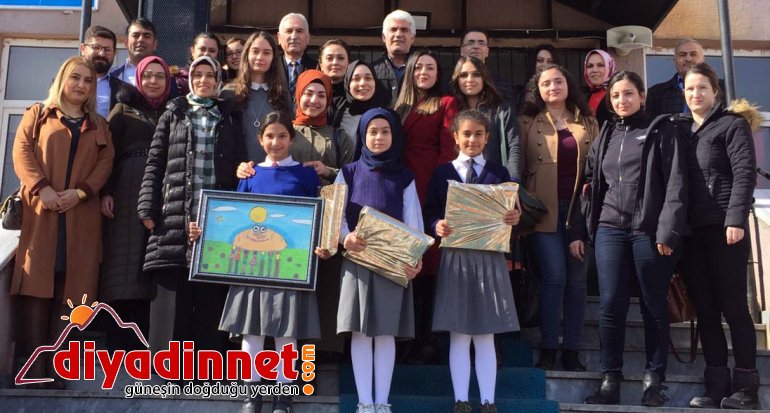 Hamur Osman Gazi Ortaokulu resim yarışmasında üç ödül aldı