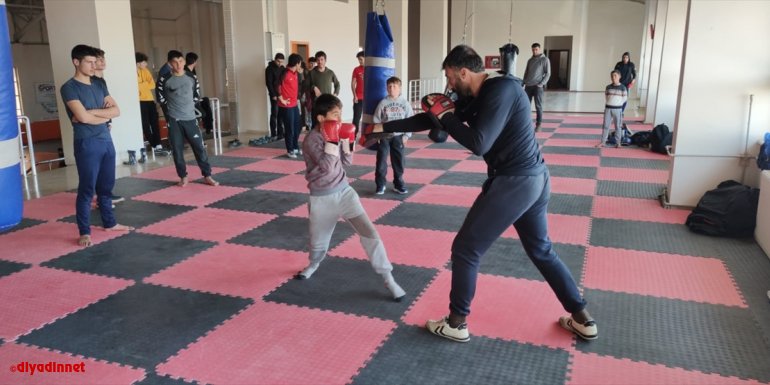 Adilcevaz'da kick boks kursuna yoğun ilgi