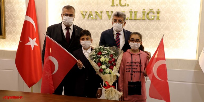 Gürpınar Belediyesi Çocuk Meclisi üyeleri Vali Bilmez'i ziyaret etti