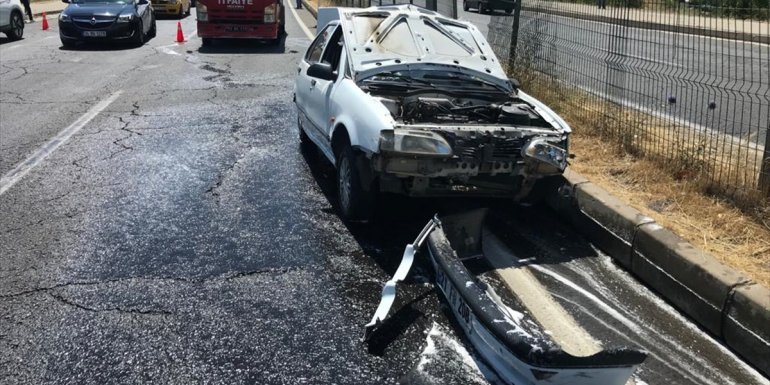 Bingöl'de taksi ile otomobil çarpıştı: 4 yaralı