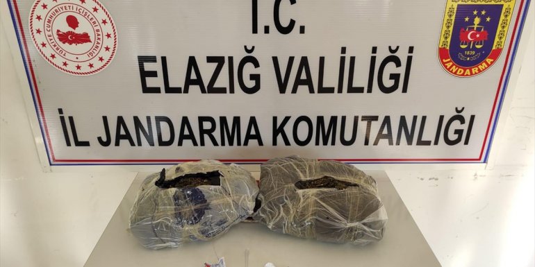 Elazığ'da el çantasında 2 kilo 150 gram esrar ele geçirildi