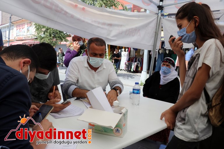 Kovid-19 vakalarının en çok arttığı illerden Ağrı'da sağlık ekiplerinin aşı seferberliği sürüyor