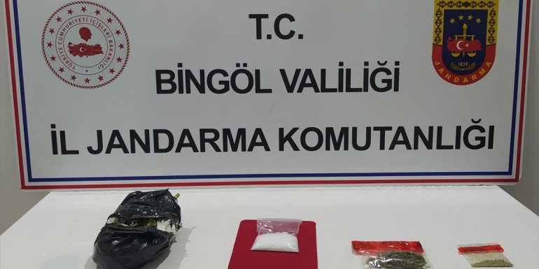 Bingöl'de uyuşturucu operasyonunda 11 zanlı yakalandı