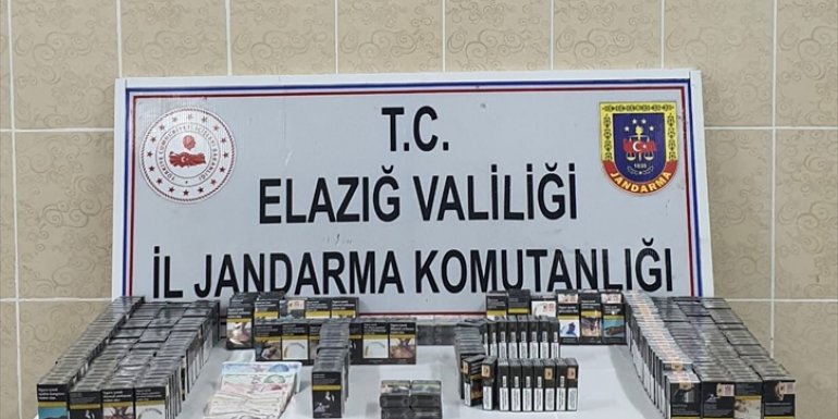 Elazığ'da bir marketten hırsızlık yaptıkları iddiasıyla 4 şüpheli gözaltına alındı