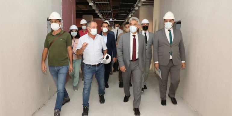 Erzincan'da iki yıl önce temeli atılan 'akıllı hastane'nin tamamlanması için çalışmalar sürüyor