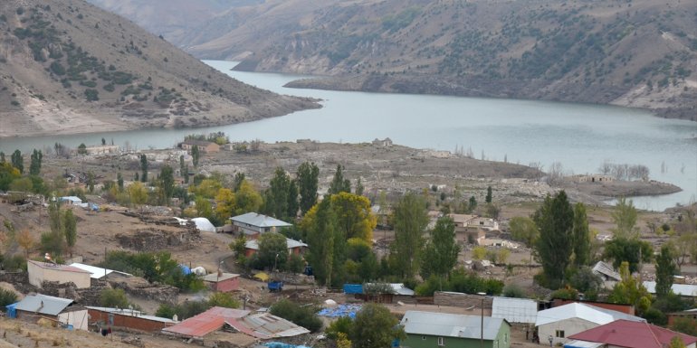 Kars'ta Karakurt HES Barajı'nda su seviyesi düştü