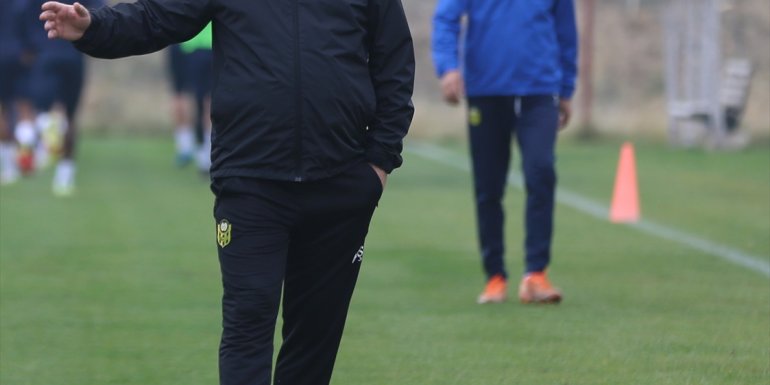 Yeni Malatyaspor Teknik Direktörü Sumudica: 'Hiç kimsenin oyununa gelmeyeceğim'