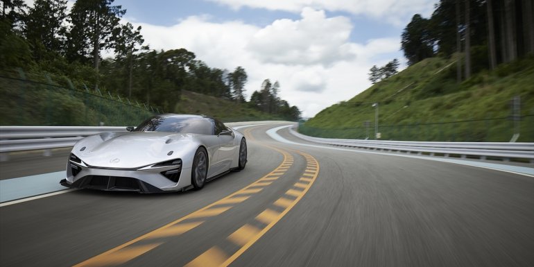 Lexus yeni elektrikli spor otomobilinin yeni görsellerini paylaştı