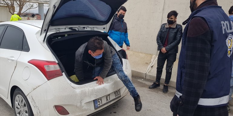 Erzincan'da 5 düzensiz göçmen yakalandı