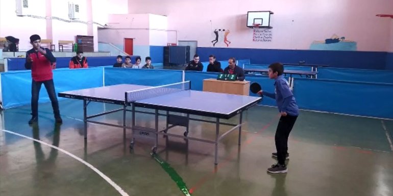 Tatvan'da masa tenisi turnuvası düzenlendi