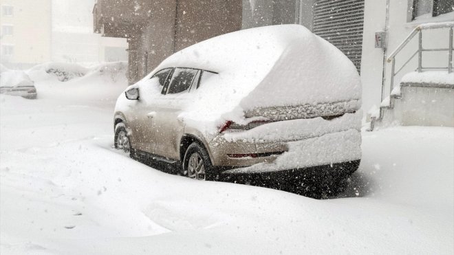 Erzurum ile Ardahan'da kar yağışı ve soğuk hava etkili oluyor