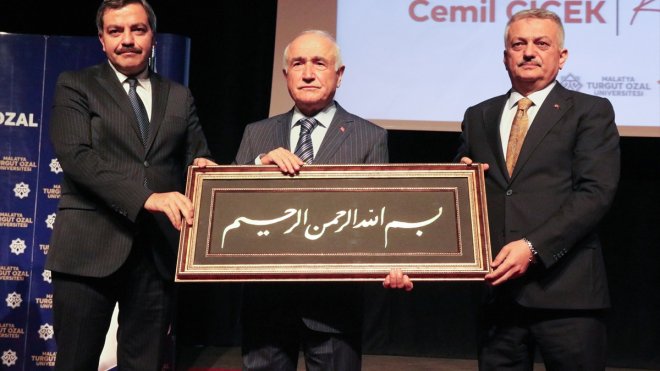 8. Cumhurbaşkanı Turgut Özal memleketi Malatya'da anıldı