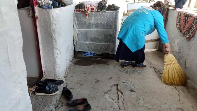 Sarıkamış'ta 'VEFA Yaşlı Evde Bakım Projesi' devam ediyor
