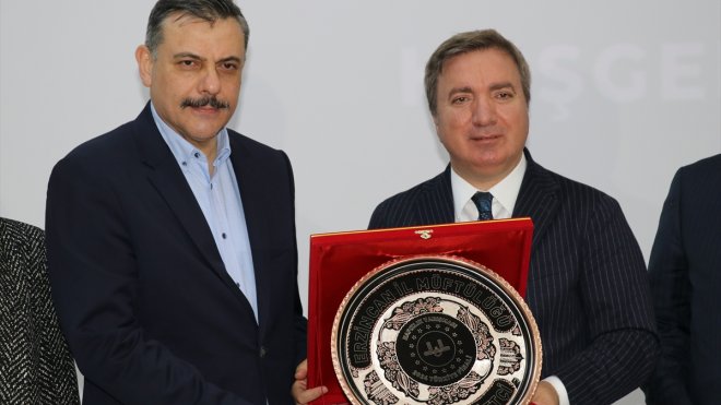 Erzurum Valisi Mustafa Çiftçi, 'Hafız Kal Yarışması'nda Türkiye birincisi oldu:
