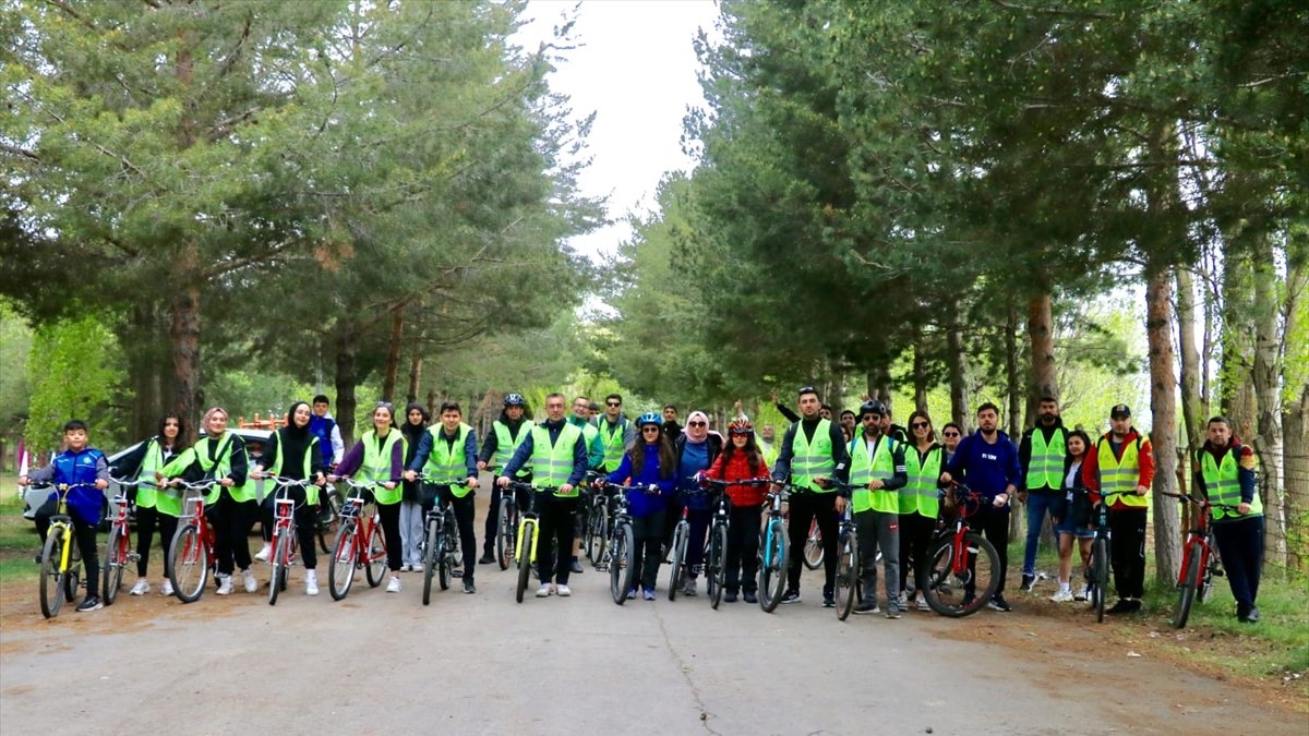 Erzurum, Ağrı ve Ardahan'da 11. Yeşilay Bisiklet Turu düzenlendi