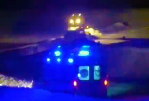 Eleşkirt’te karla kapanan köy yolu açıldı, hasta güvenle hastaneye sevk edildi