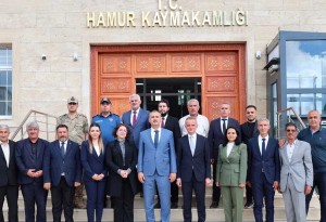 Ağrı Valisi Önder Bozkurt'tan Hamur'da yoğun ziyaret trafiği