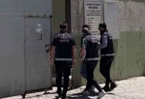 Ağrı'da Hırsızlık Suçlarından Aranan ve 59 Yıl 7 Gün Hapis Cezası Bulunan 12 Hükümlü Yakalandı