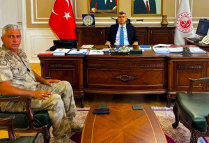 Diyadin'in Yeni Jandarma Komutanı Ali Akça'dan Kaymakam Furkan Korkusuz'a Ziyaret