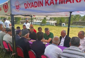 Ağrı Diyadin'de Cuma Buluşmaları Başladı: Kaymakam Furkan Korkusuz Vatandaşların Taleplerini Dinledi