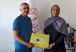 Türkiye 883'üncüsü Patnos'tan Çıktı: Rojda Oğul YKS Sözelde İlçe Birincisi
