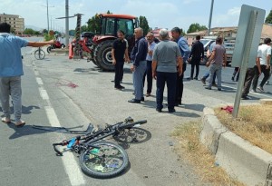 Ağrı'da Minibüs Bisikletli Çocuğa Çarptı: 14 Yaşındaki İslam Hayatını Kaybetti