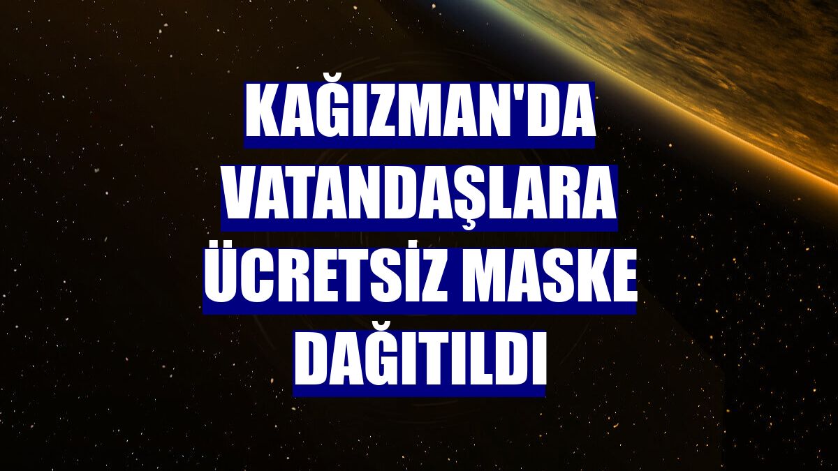 Kağızman'da vatandaşlara ücretsiz maske dağıtıldı